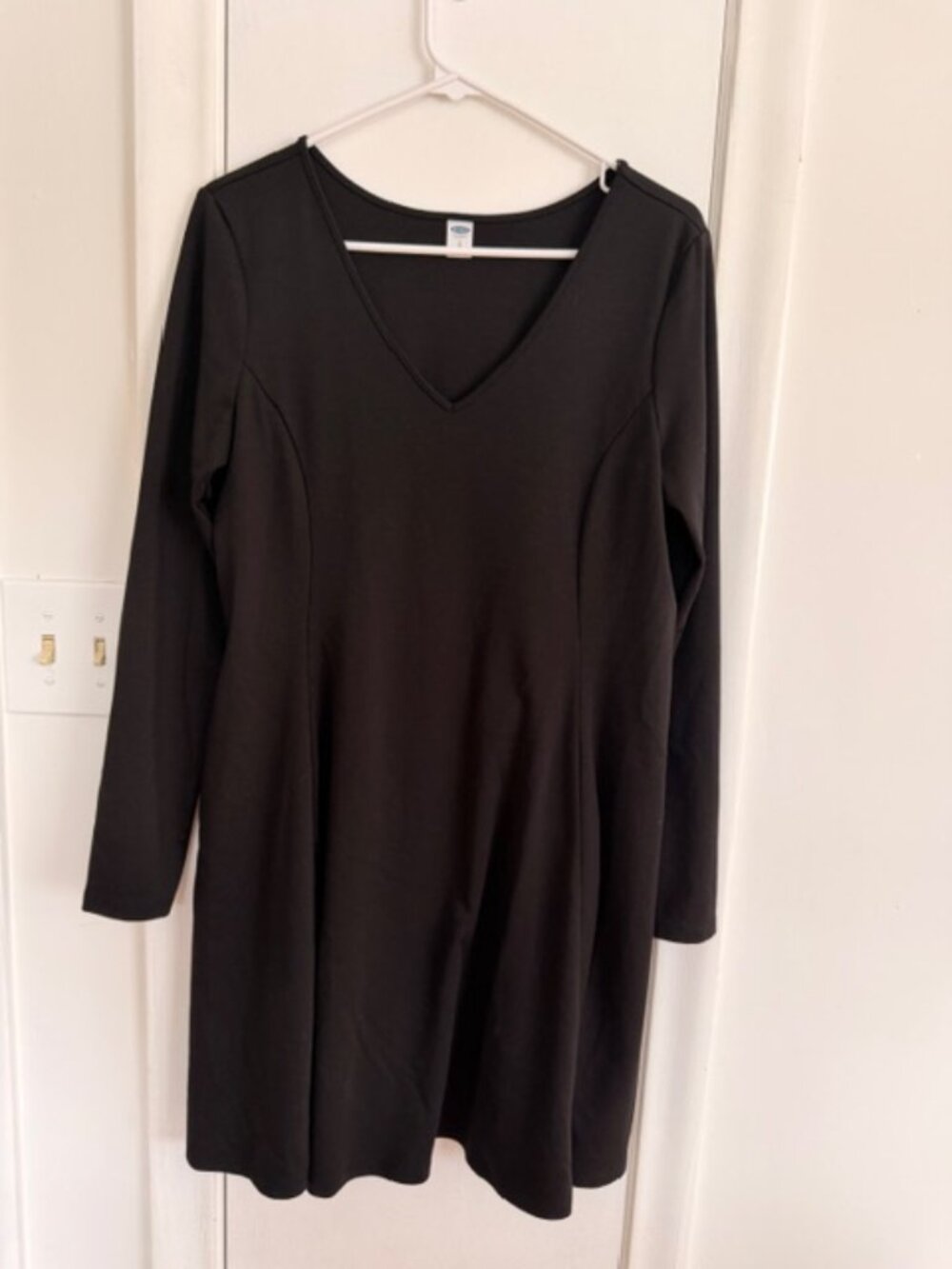 Old Navy Black V-Neck Fit & Flare Dress – Women’s Size Large - Picture 2 of 5